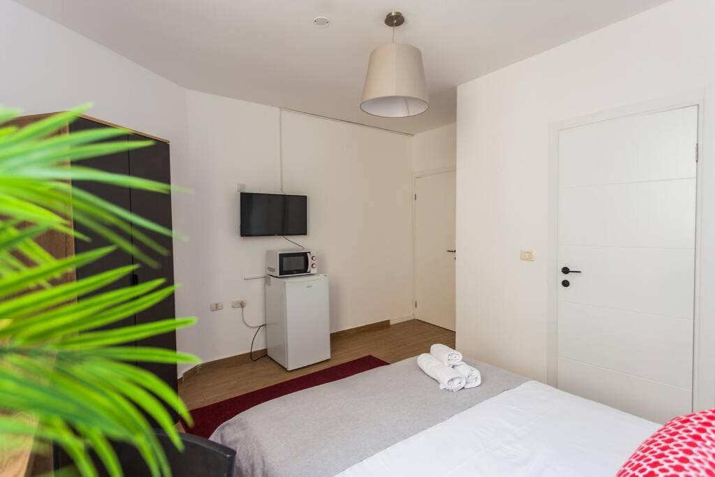 Perfectly Located Studio, Seaview, 2 Min To Sea! #6 Tel Aviv Exterior photo